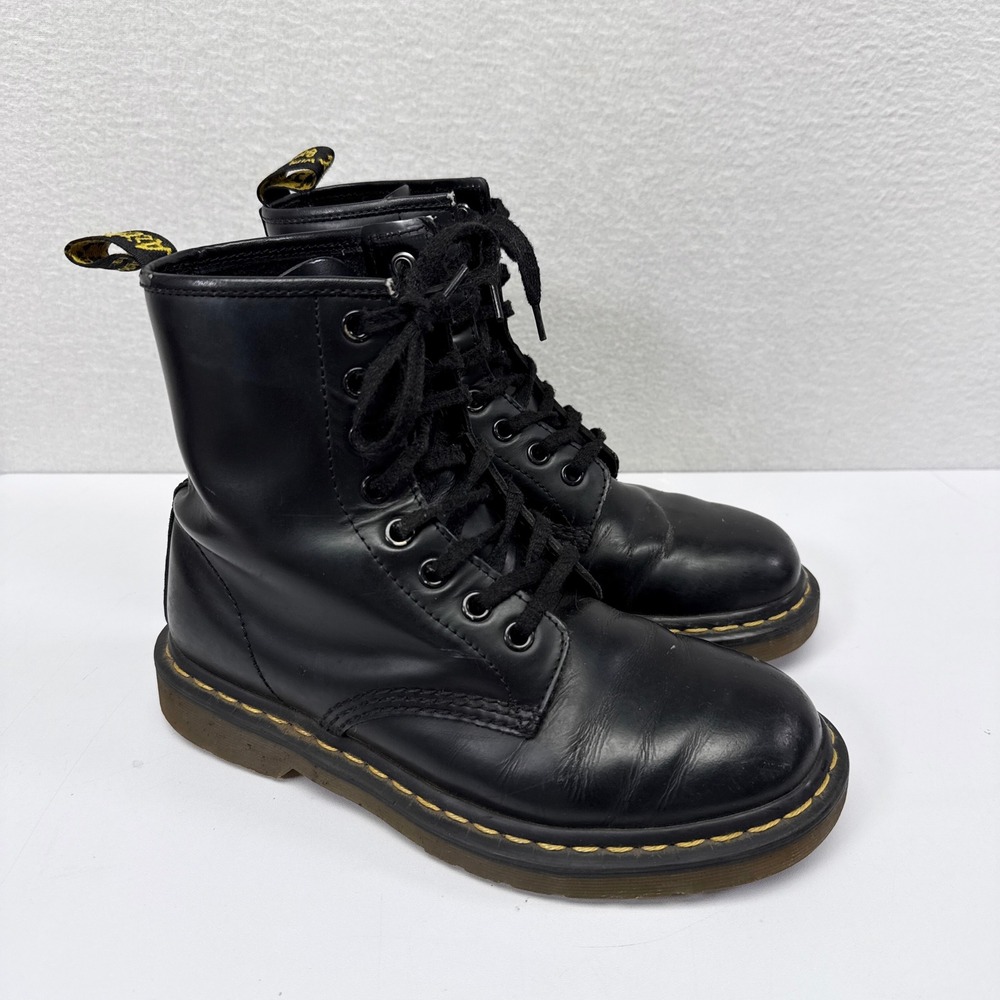 Dr. Martens Boots Womens Size 6 Black Smooth Leather Original Lace Up Punk